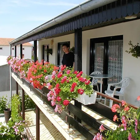 게스트하우스 In With Balcony, Air Conditioning, Wi-fi 3*