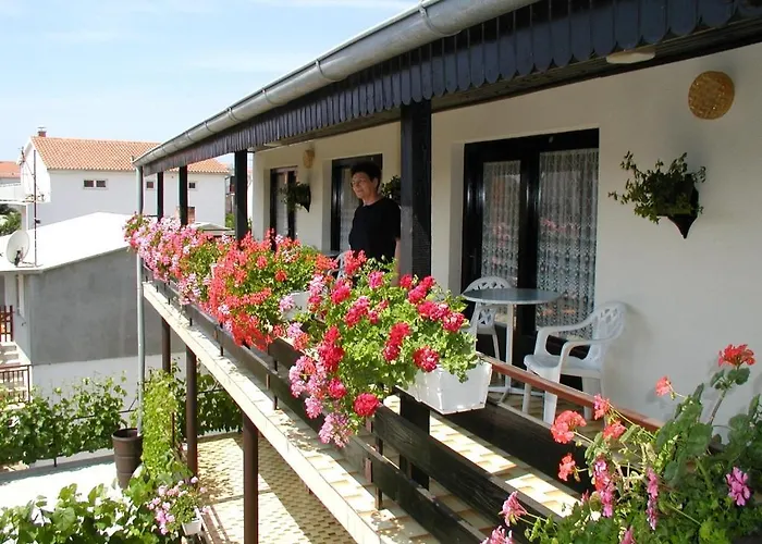 ゲストハウス In With Balcony, Air Conditioning, Wi-fi 3*