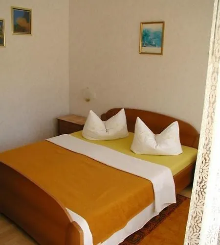 In With Balcony, Air Conditioning, Wi-fi 3*